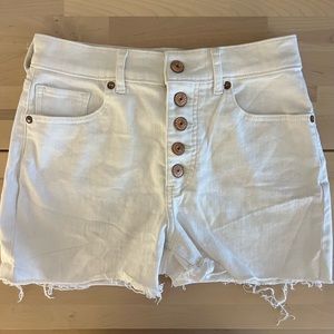 Express mid rise white jean shorts size 0